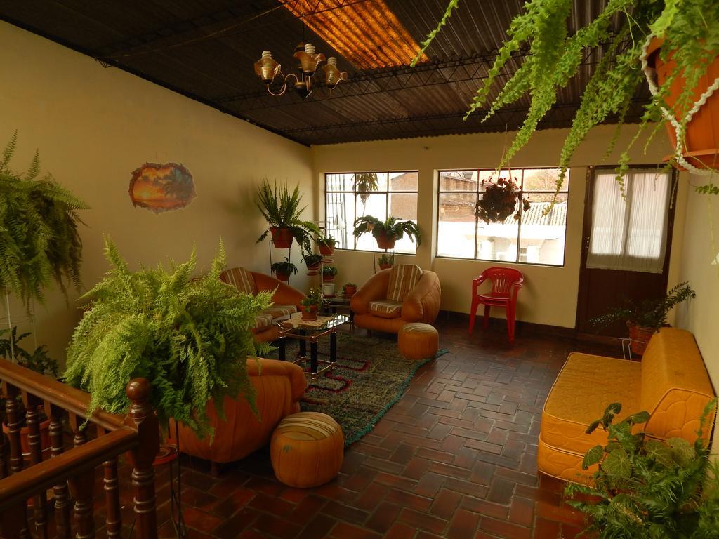 Hotel Casa de Huespedes Isabella Sucre Exterior foto